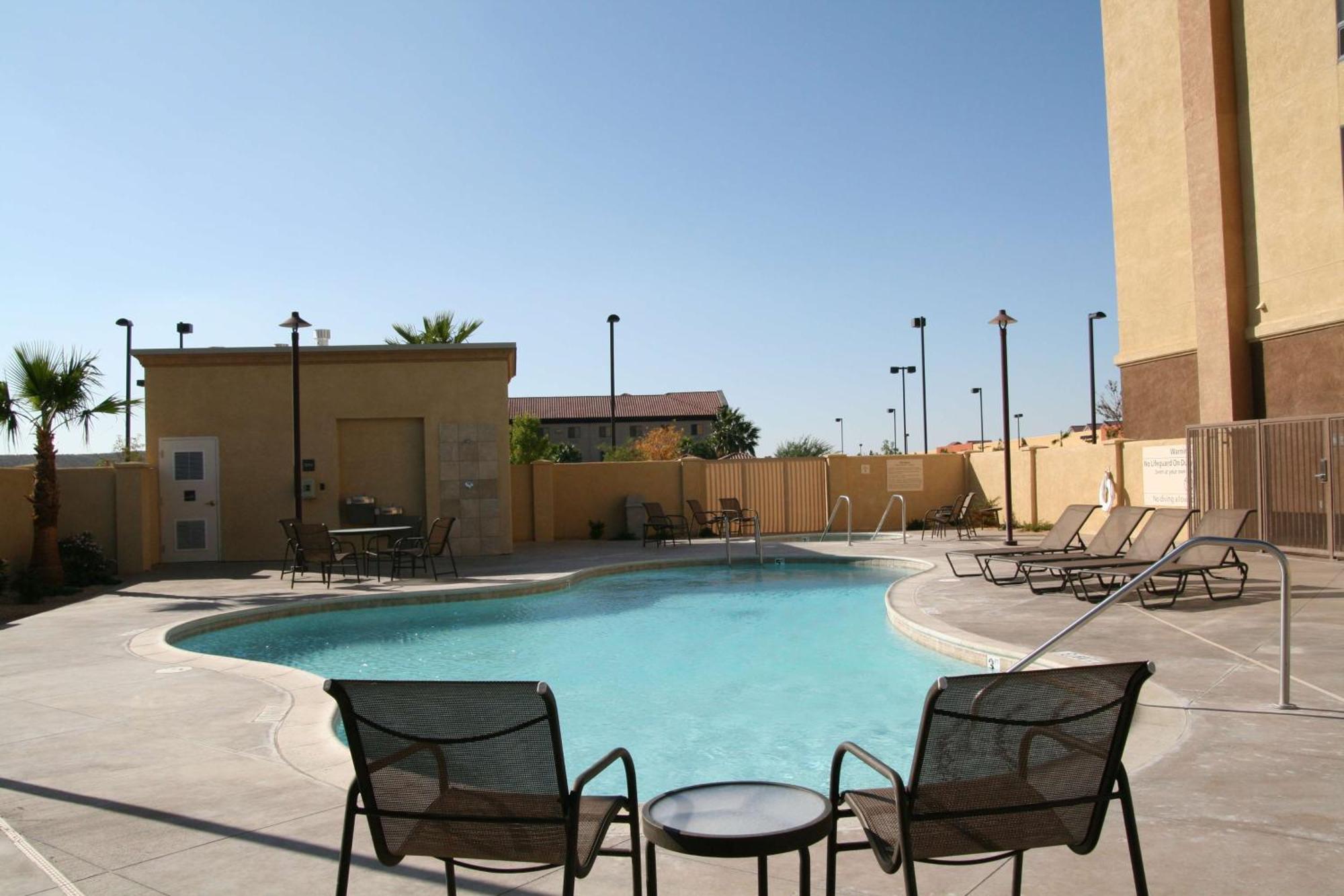Hampton Inn And Suites Barstow Buitenkant foto